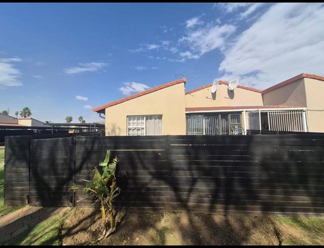 3 BEDROOM CLUSTER FOR SALE IN ELSPARK